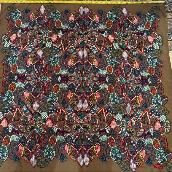 BOTEGA VENETA ENORMOUS 51” x 51”gorgeous silk Wrap/Cape/Sarong textured … - Picture 4 of 13